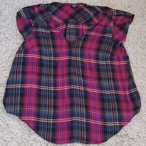 Torrid Harper Women’s 1X Pink Blue Plaid V-Neck Blouse Short Sleeve High Low Hem